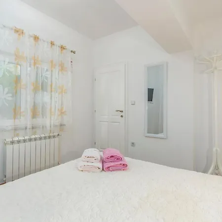 Cupar Apartment