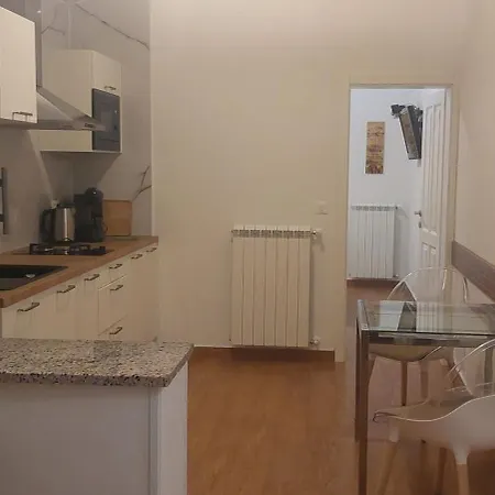 Cupar Apartment *